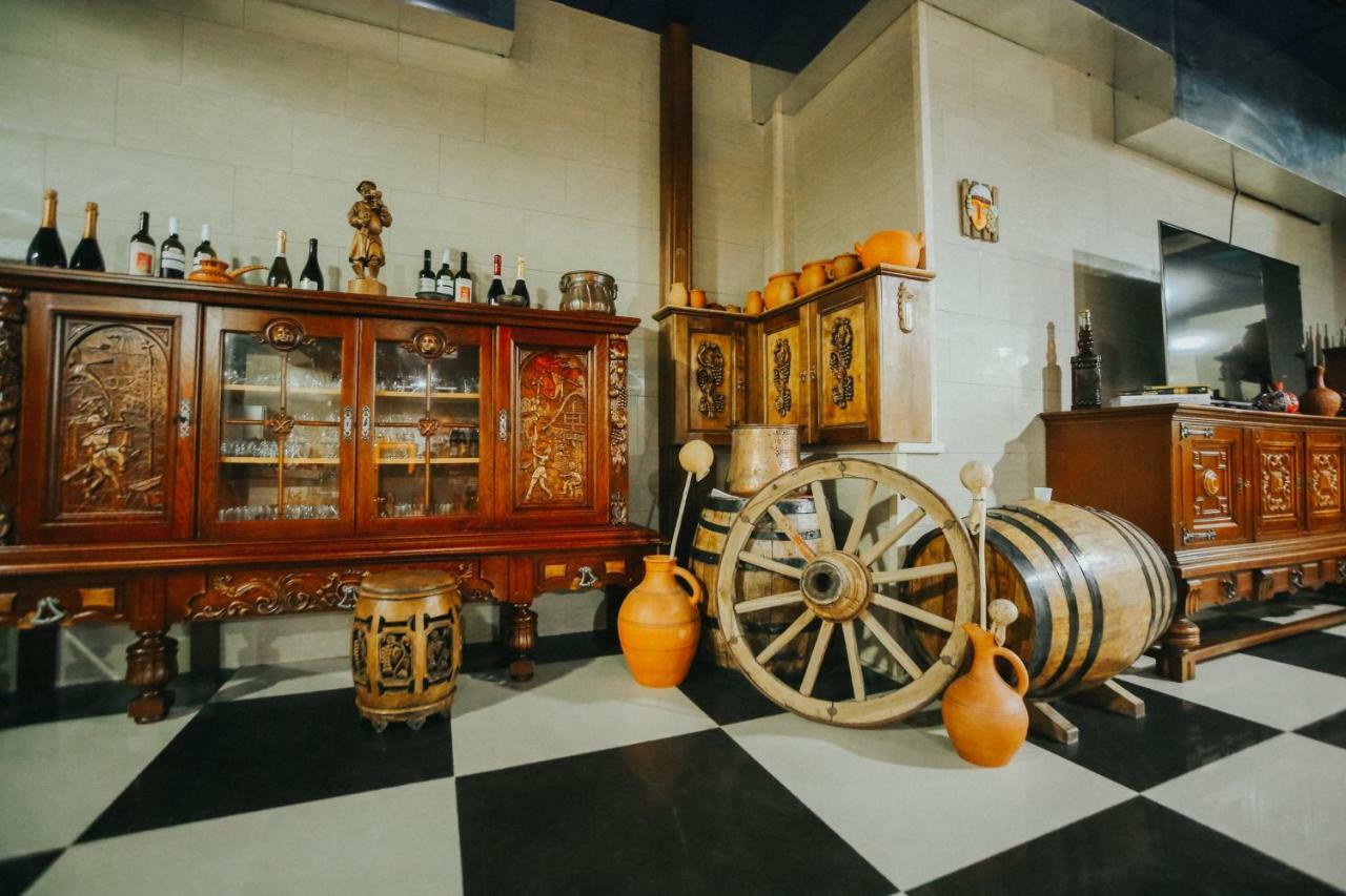 Hotel Wine Palace Tbilisi Bagian luar foto