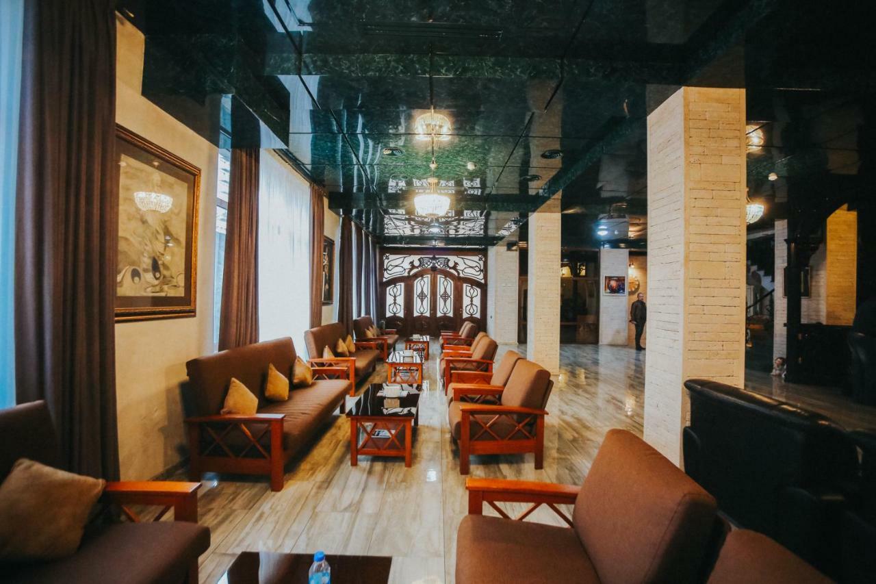 Hotel Wine Palace Tbilisi Bagian luar foto